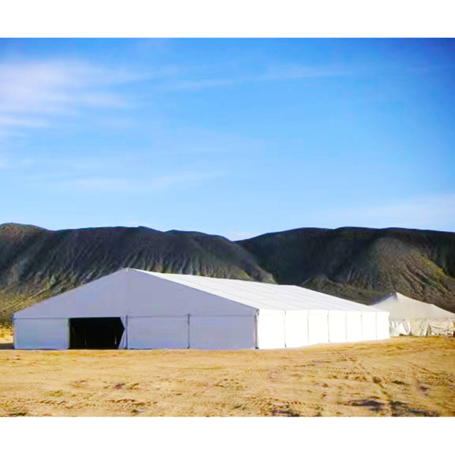 Наружная большая белая водонепроницаемая сверхмощная алюминиевая конструкция, складская палатка, промышленная палатка для временного промышленного хранения товаров