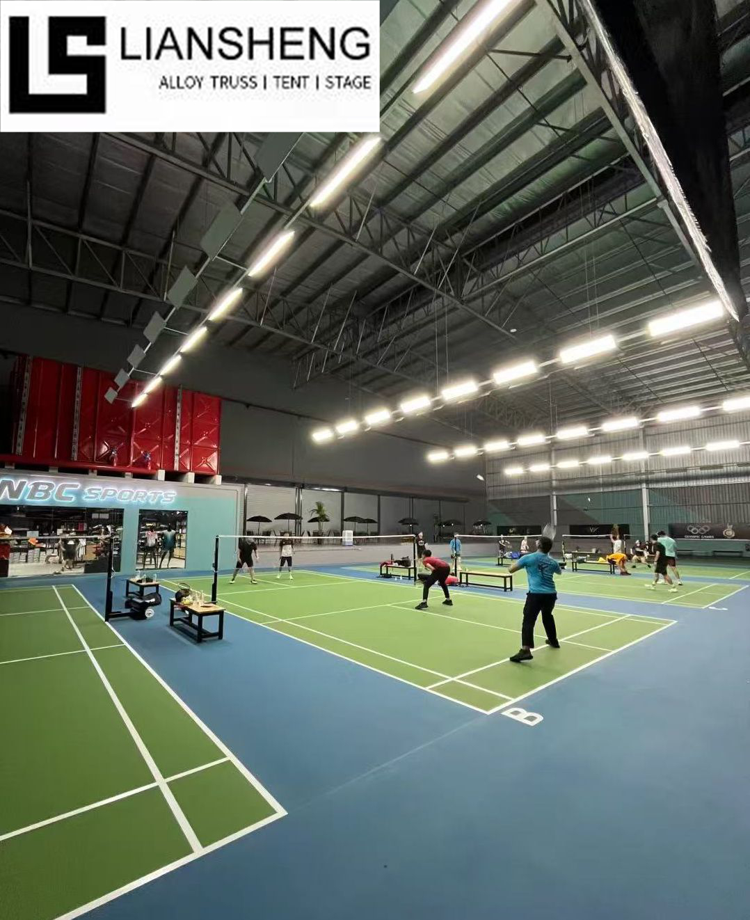 Сверхбольшие палатки для спортивных мероприятий, легко монтируемые и передвижные, с широкими возможностями индивидуальной настройки, подходящие для различных видов деятельности